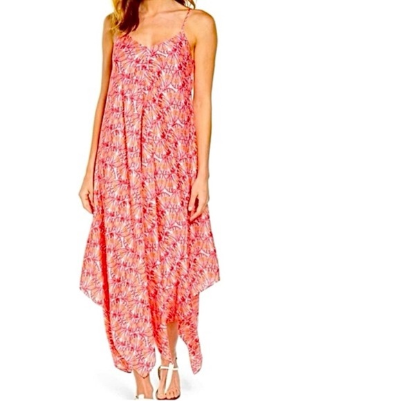 Vineyard Vines Dresses & Skirts - Vineyard Vines Orange and Pink Shell Dress
EUC Size Small